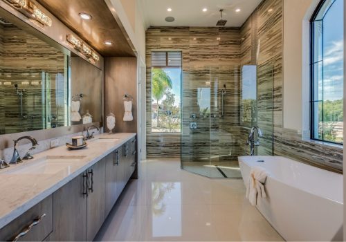 luxurious and stunning showcase bathroom
